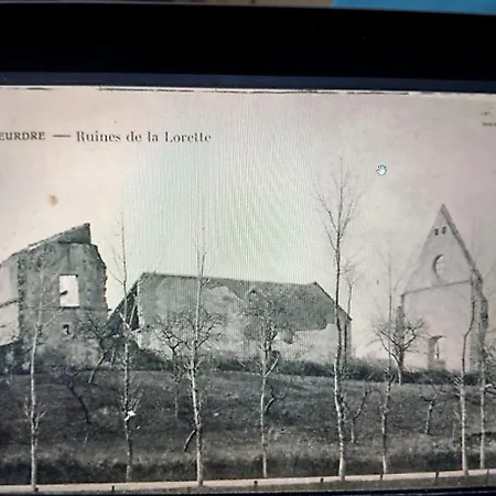 לינה וארוחת בוקר Lorette Le Veurdre