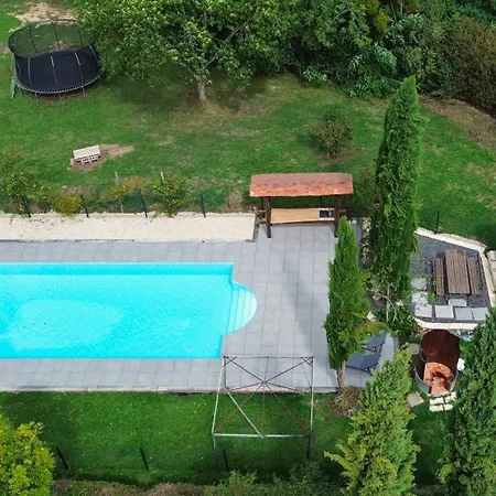 לינה וארוחת בוקר Lorette *